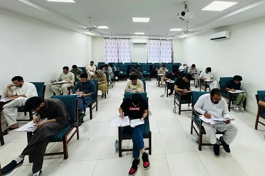 Lahore High Court Temporarily Halts Deportation of Afghan Medical Students