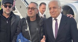 زلمی خلیلزاد از آزادی یک شهروند امریکا از بند طالبان خبر داد