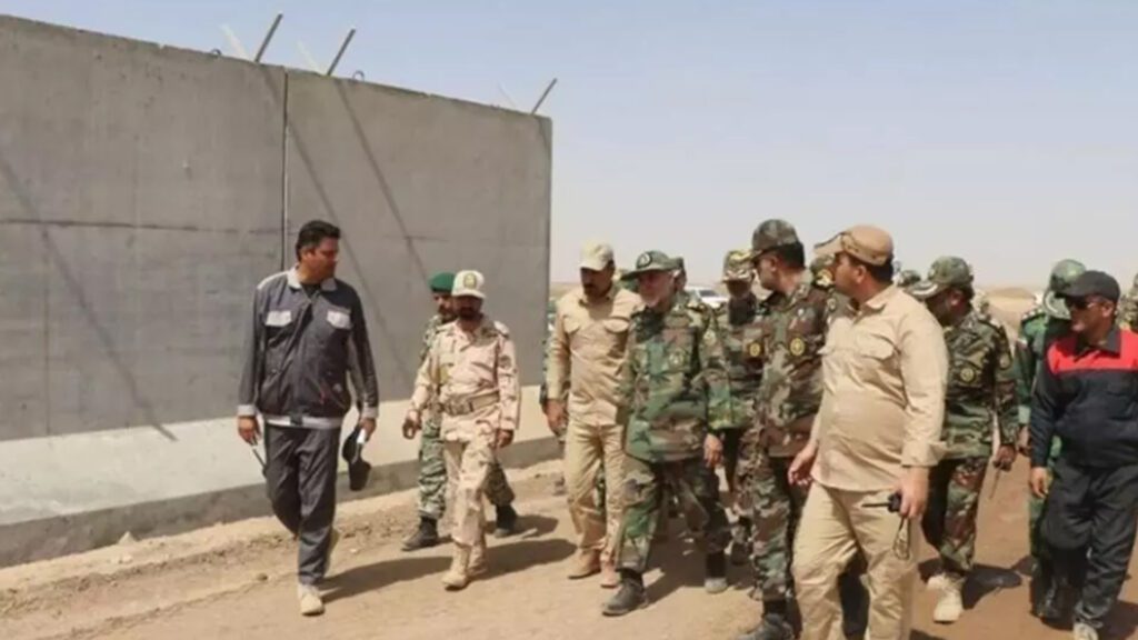 ایران تا سه سال دیگر بهگونه کامل مرز خود با افغانستان را دیوارکشی میکند