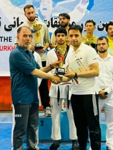 تیم پروان قهرمان رقابت‌های تکواندو «جام گل سرخ» در بلخ شد