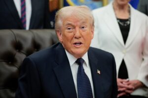 ترمپ: احتمال دستیابی به توافق با ایران بسیار زیاد است