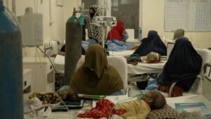 برنامه جهانی غذا: پنج میلیون کودک و مادر در افغانستان نیازمند درمان هستند