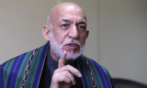 کرزی بار دیگر خواستار بازگشایی مکاتب و دانشگاهها به روی دختران شد