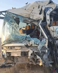 در نتیجه تصادف اتوبوس با تیلر در سمنگان یک کشته و نه تن دیگر زخمی به جا گذاشت