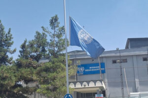 اوچا از نیمهبرافراشتن پرچم سازمان ملل در افغانستان به احترام کارکنان بشردوست خبر داد