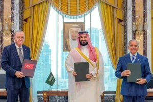 ترمپ از پیمان دفاعی عربستان، ترکیه و پاکستان استقبال کرد