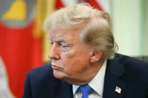 محبوبیت ترمپ ۳۳ درصد کاهش یافته است