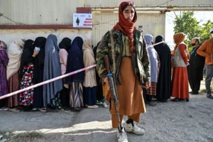 عفو بین‌الملل: بریتانیا زنان افغانستان را با وجود خطر سرکوب از پناهنده‌گی محروم می‌کند